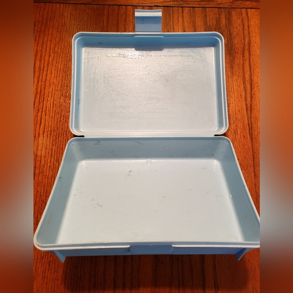 Sportsman First Aid Kit Box - Picture 3 of 3